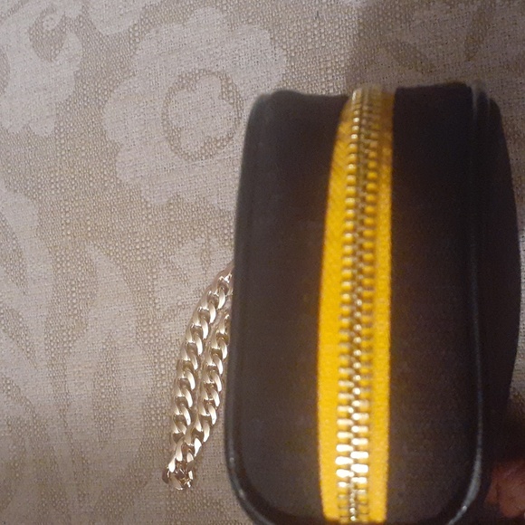 FENDI NEW AUTHENTIC LIMITED COSMETIC BAG WITH UNBRANDED WRISTLET - Picture 6 of 9